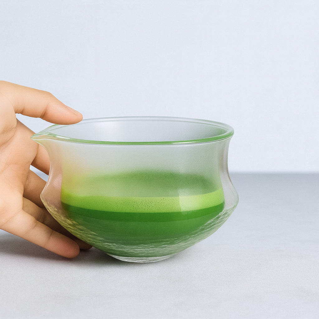 KASUMI BOWL™ – Double-Wall Glass Matcha Bowl with Pouring Spout | Borosilicate Tea Bowl for Matcha & Lattes